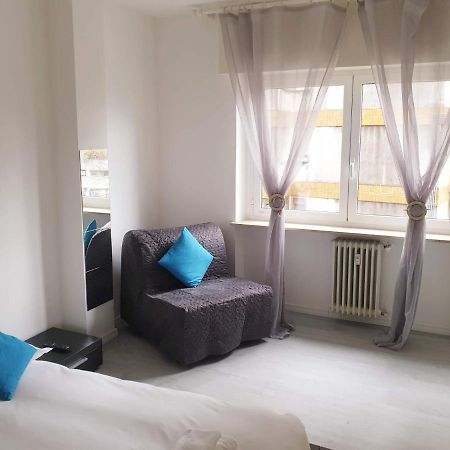 J&M House -Fronte Ospedale- Incluso Netflix E Disney Plus Удине Екстериор снимка