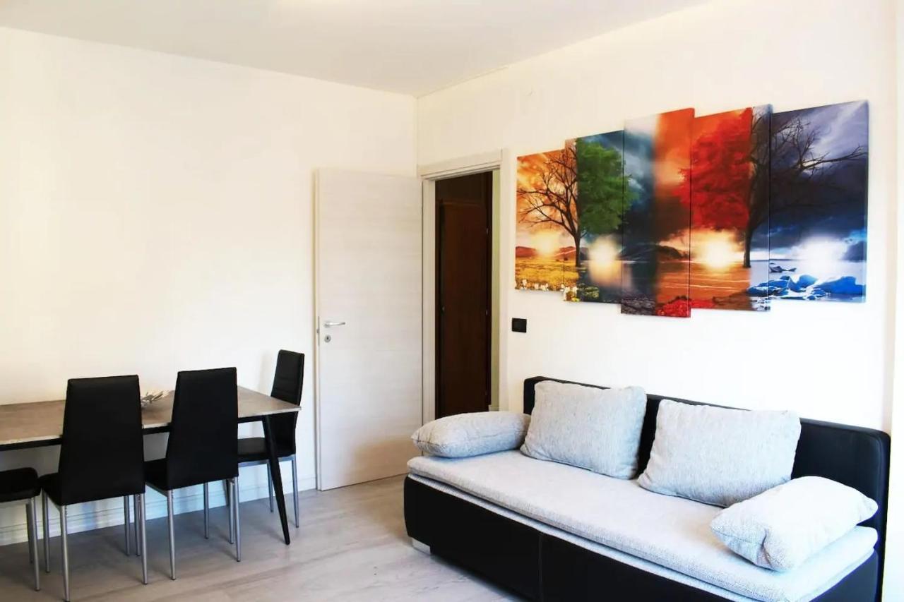 J&M House -Fronte Ospedale- Incluso Netflix E Disney Plus Удине Екстериор снимка